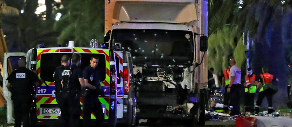 Attentat à Nice : le monde du sport rend hommage aux victimes Attentat à Nice : le monde du sport rend hommage aux victimes