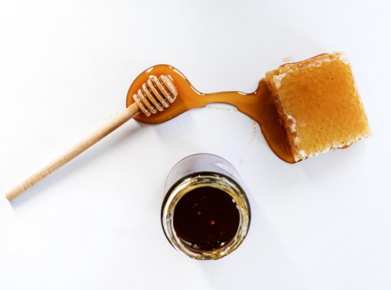 Propolis, gelée royale, miel ou pollen : comment choisir ? Propolis, gelée royale, miel ou pollen : comment choisir ?